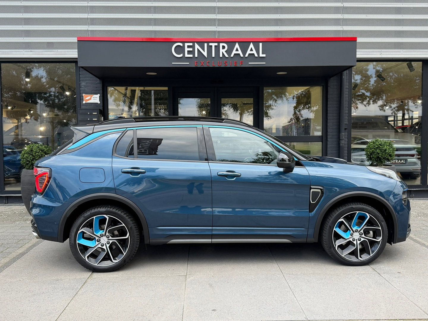 Lynk & Co 01 1.5 Zwarte Hemel|Pano|NL-Auto|Keyless|Infinity|Camera|Carplay|Memory