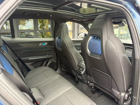 Lynk & Co 01 1.5 Zwarte Hemel|Pano|NL-Auto|Keyless|Infinity|Camera|Carplay|Memory