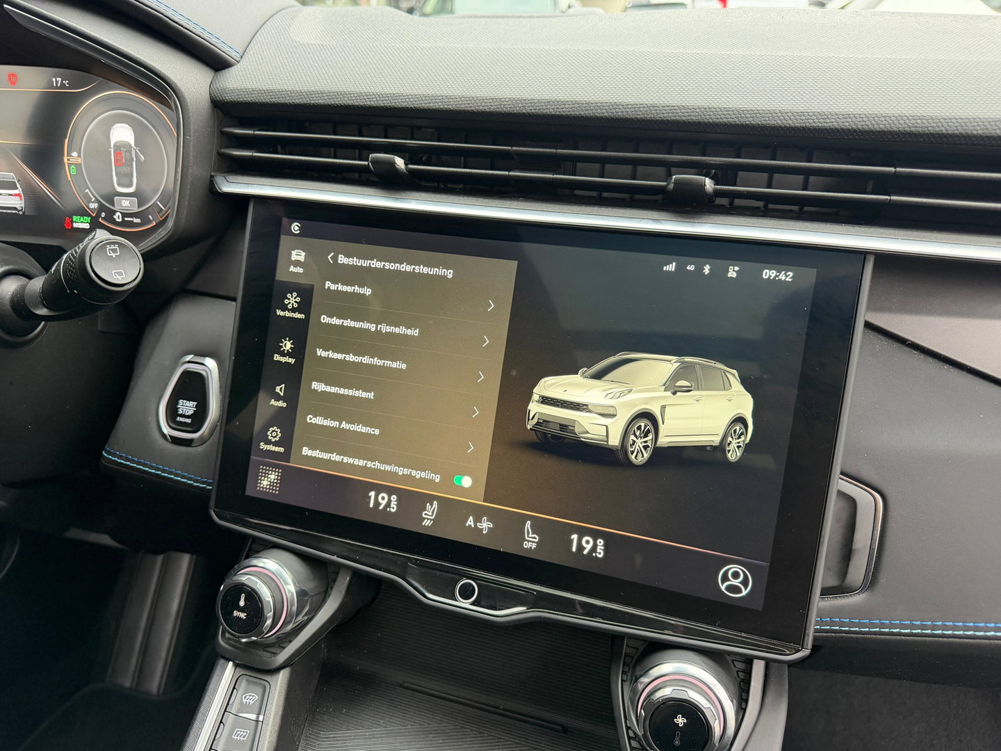 Lynk & Co 01 1.5 Zwarte Hemel|Pano|NL-Auto|Keyless|Infinity|Camera|Carplay|Memory