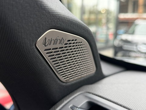 Lynk & Co 01 1.5 Zwarte Hemel|Pano|NL-Auto|Keyless|Infinity|Camera|Carplay|Memory