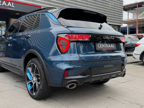 Lynk & Co 01 1.5 Zwarte Hemel|Pano|NL-Auto|Keyless|Infinity|Camera|Carplay|Memory