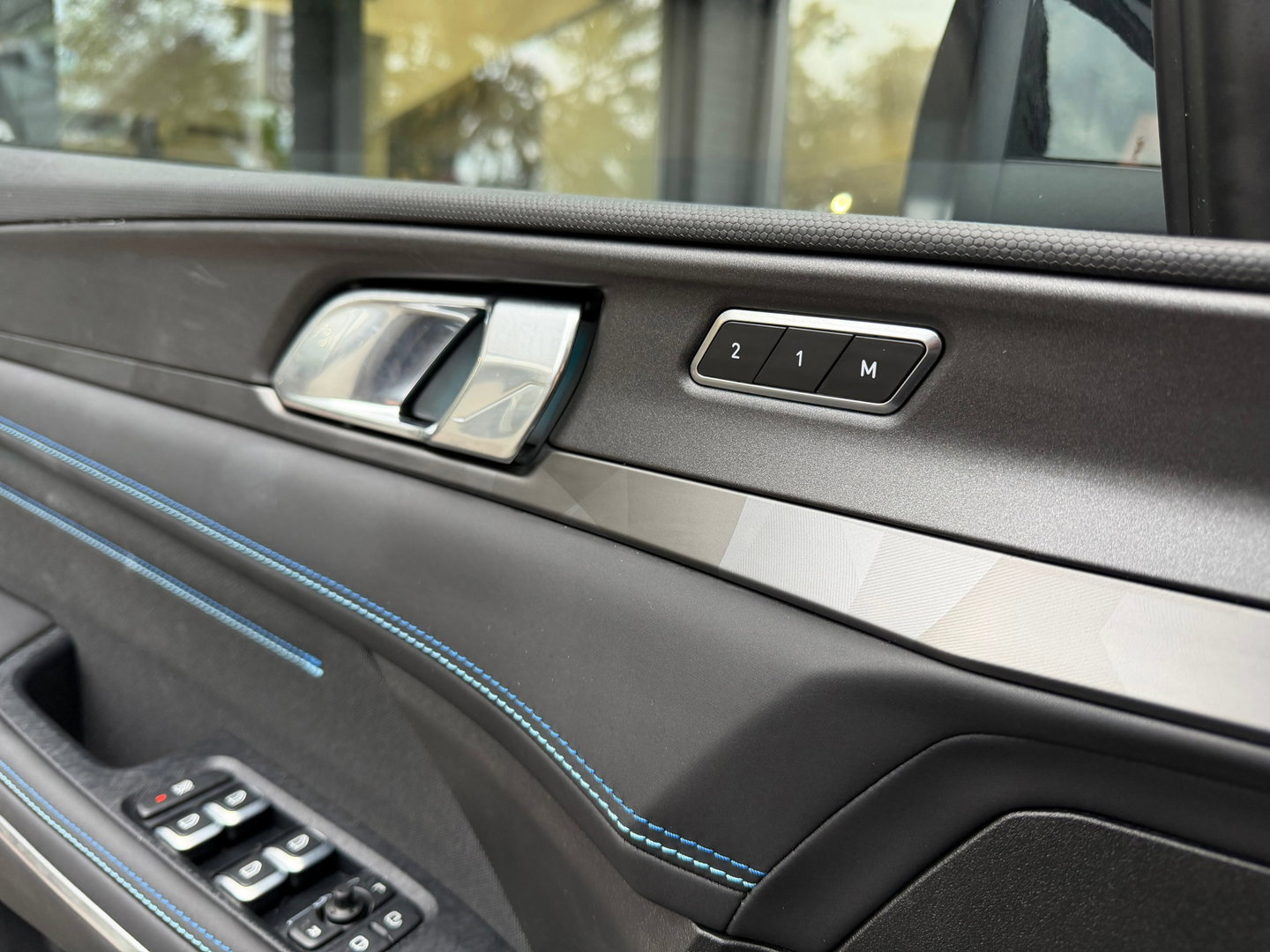 Lynk & Co 01 1.5 Zwarte Hemel|Pano|NL-Auto|Keyless|Infinity|Camera|Carplay|Memory