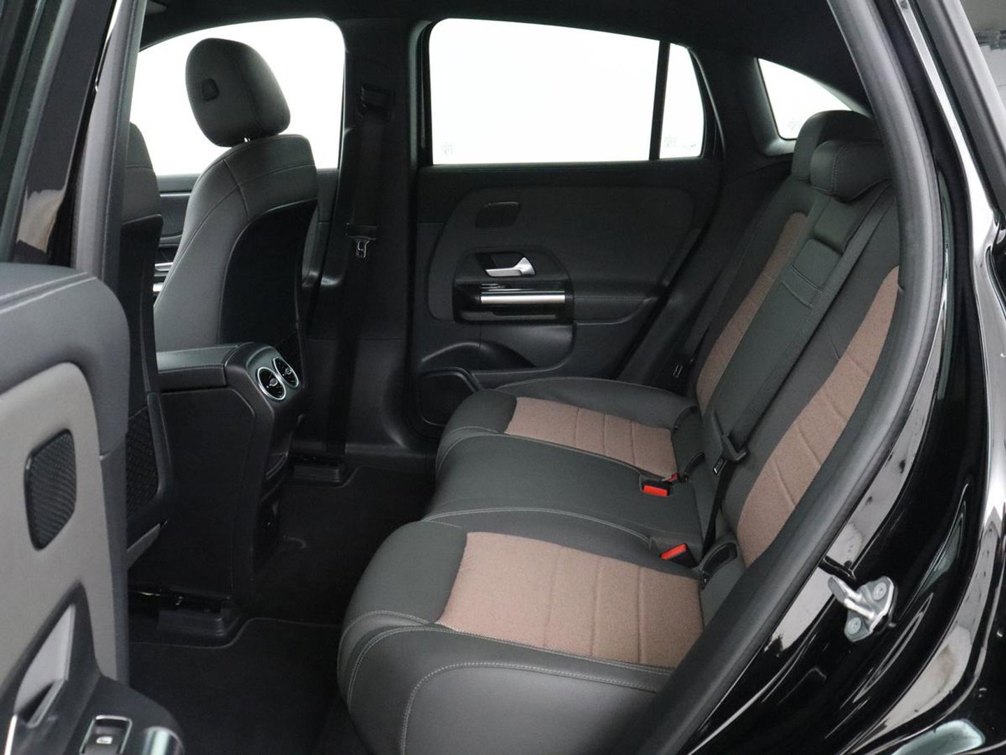 Mercedes-Benz EQA 250 Business Solution Luxury 67 kWh