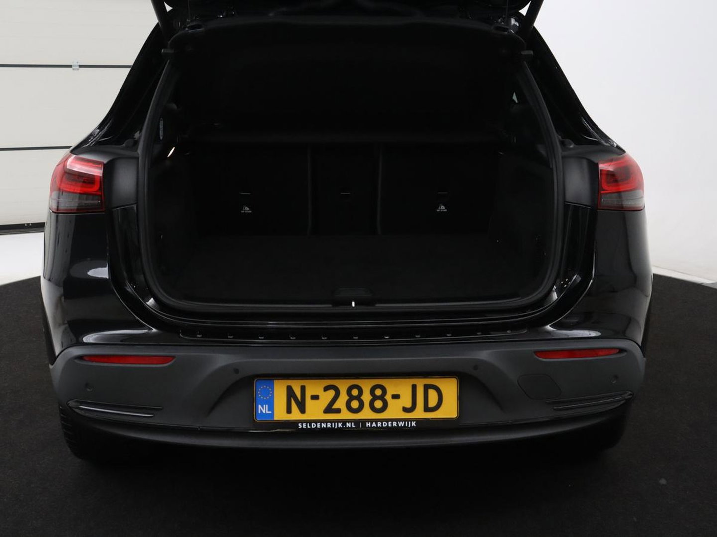 Mercedes-Benz EQA 250 Business Solution Luxury 67 kWh