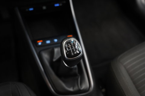 Hyundai i20 1.0 T-GDI Premium | Camera | Stoel- & Stuurverwarming | Digitaal Dashboard | PDC 24 Maanden garantie* (Vraag naar de voorwaarden)