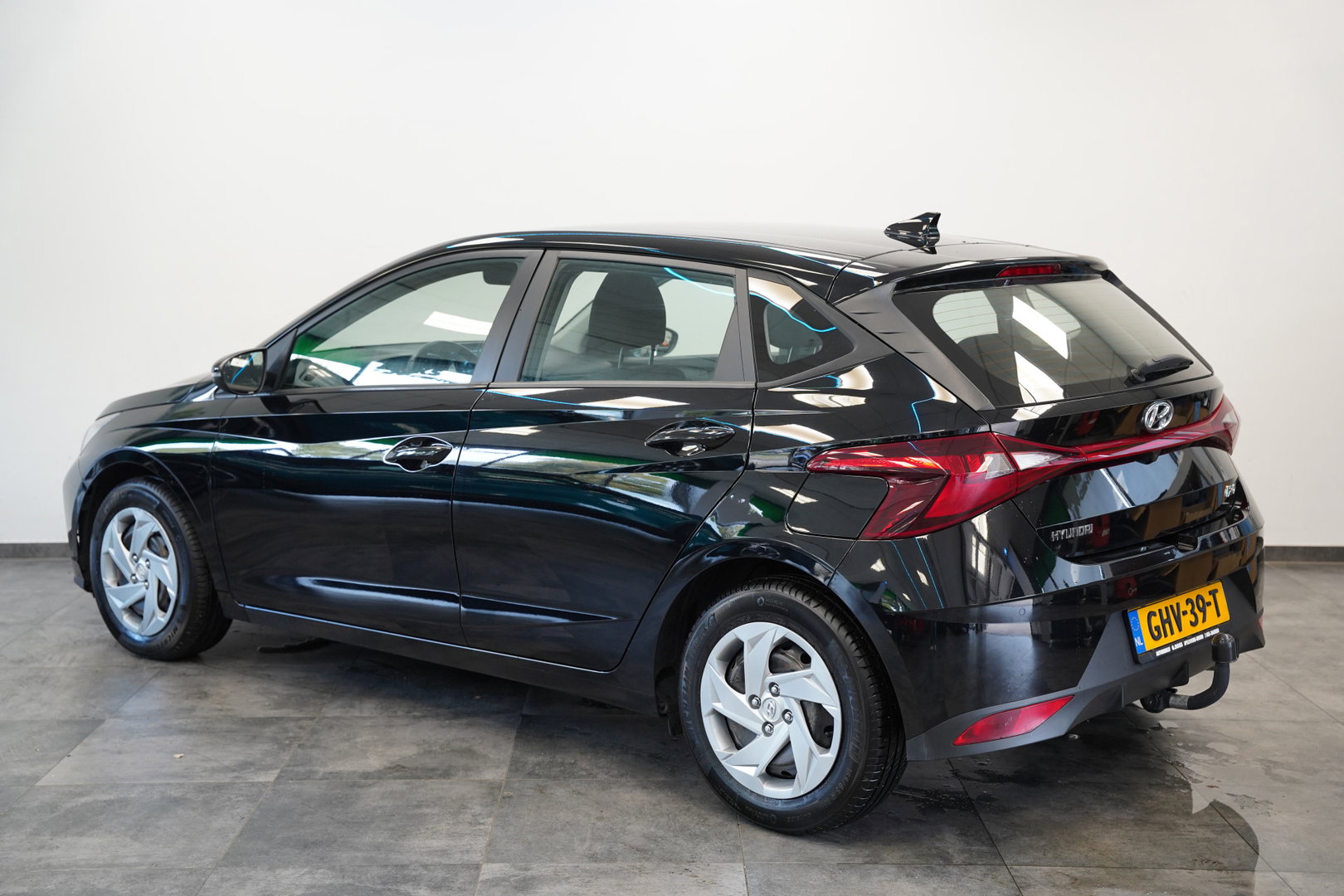 Hyundai i20 1.0 T-GDI Premium | Camera | Stoel- & Stuurverwarming | Digitaal Dashboard | PDC 24 Maanden garantie* (Vraag naar de voorwaarden)