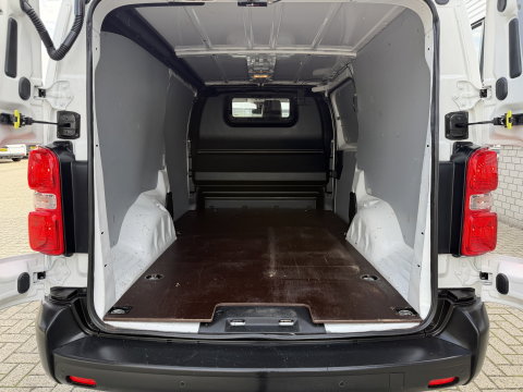 Opel Vivaro 2.0 CDTI L3H1 Edition / vaste prijs rijklaar € 11.950 ex btw / euro 6 / bpm vrij / lease vanaf € 201 / airco / cruise / navigatie / achteruit rijcamera / trekhaak / pdc