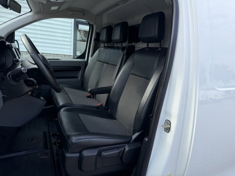 Opel Vivaro 2.0 CDTI L3H1 Edition / vaste prijs rijklaar € 11.950 ex btw / euro 6 / bpm vrij / lease vanaf € 201 / airco / cruise / navigatie / achteruit rijcamera / trekhaak / pdc