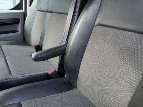 Opel Vivaro 2.0 CDTI L3H1 Edition / vaste prijs rijklaar € 11.950 ex btw / euro 6 / bpm vrij / lease vanaf € 201 / airco / cruise / navigatie / achteruit rijcamera / trekhaak / pdc