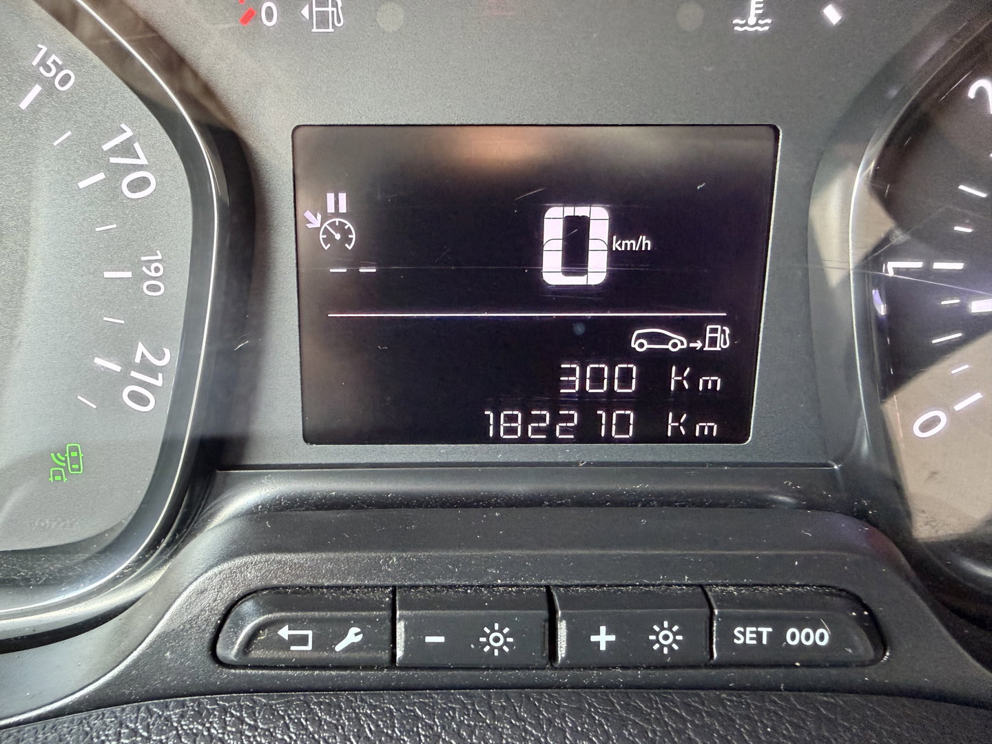 Opel Vivaro 2.0 CDTI L3H1 Edition / vaste prijs rijklaar € 11.950 ex btw / euro 6 / bpm vrij / lease vanaf € 201 / airco / cruise / navigatie / achteruit rijcamera / trekhaak / pdc