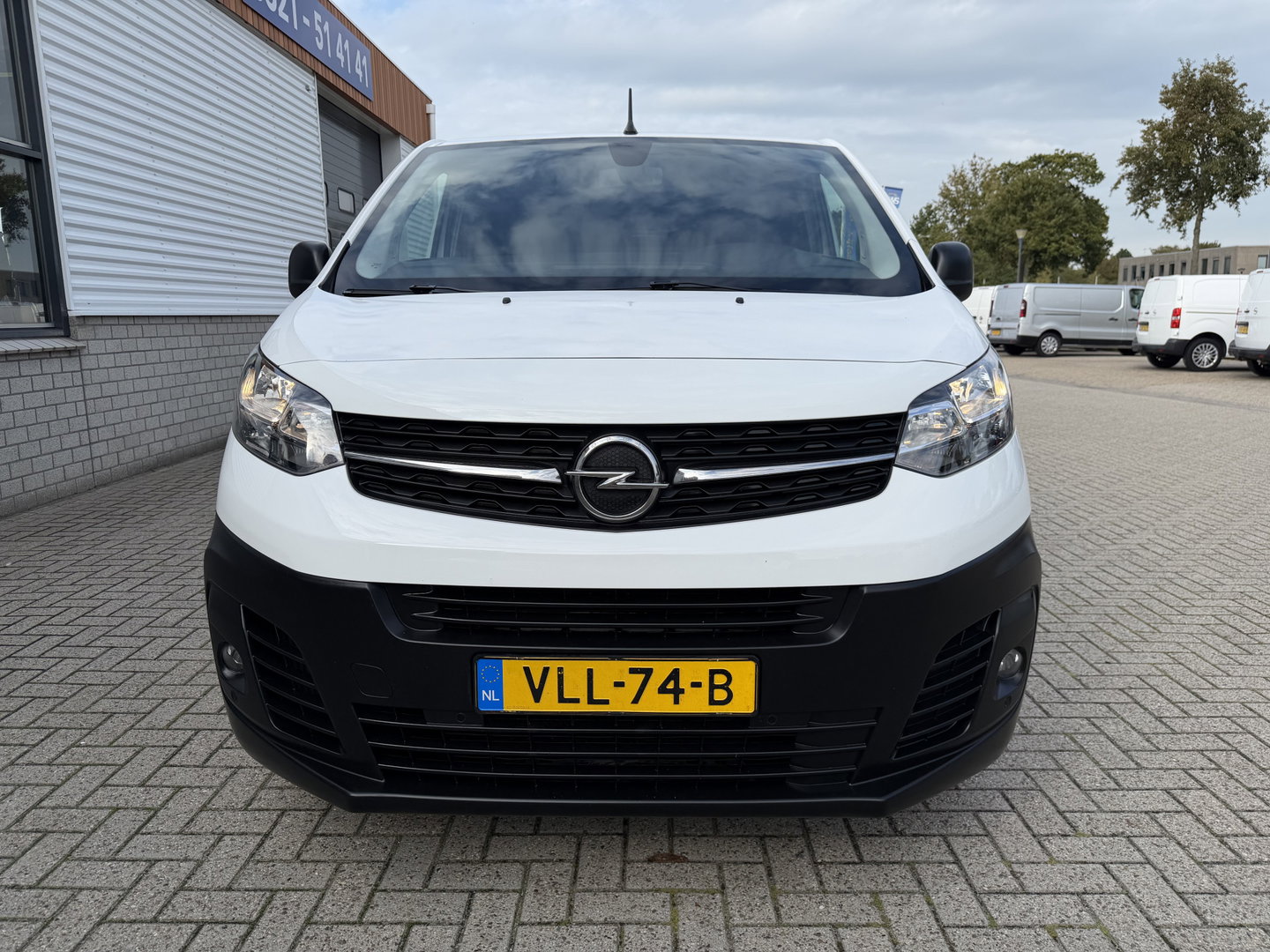 Opel Vivaro 2.0 CDTI L3H1 Edition / vaste prijs rijklaar € 11.950 ex btw / euro 6 / bpm vrij / lease vanaf € 201 / airco / cruise / navigatie / achteruit rijcamera / trekhaak / pdc
