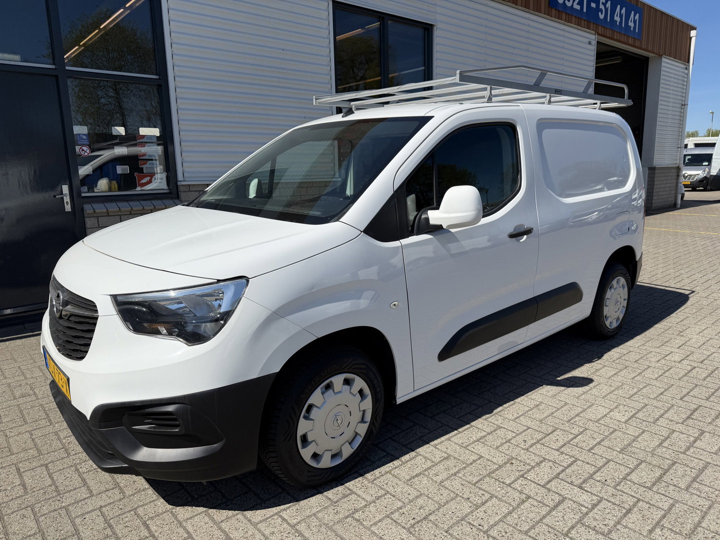 Opel Vivaro 2.0 CDTI L3H1 Edition / vaste prijs rijklaar € 11.950 ex btw / euro 6 / bpm vrij / lease vanaf € 201 / airco / cruise / navigatie / achteruit rijcamera / trekhaak / pdc