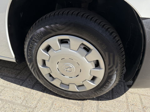 Opel Vivaro 2.0 CDTI L3H1 Edition / vaste prijs rijklaar € 11.950 ex btw / euro 6 / bpm vrij / lease vanaf € 201 / airco / cruise / navigatie / achteruit rijcamera / trekhaak / pdc