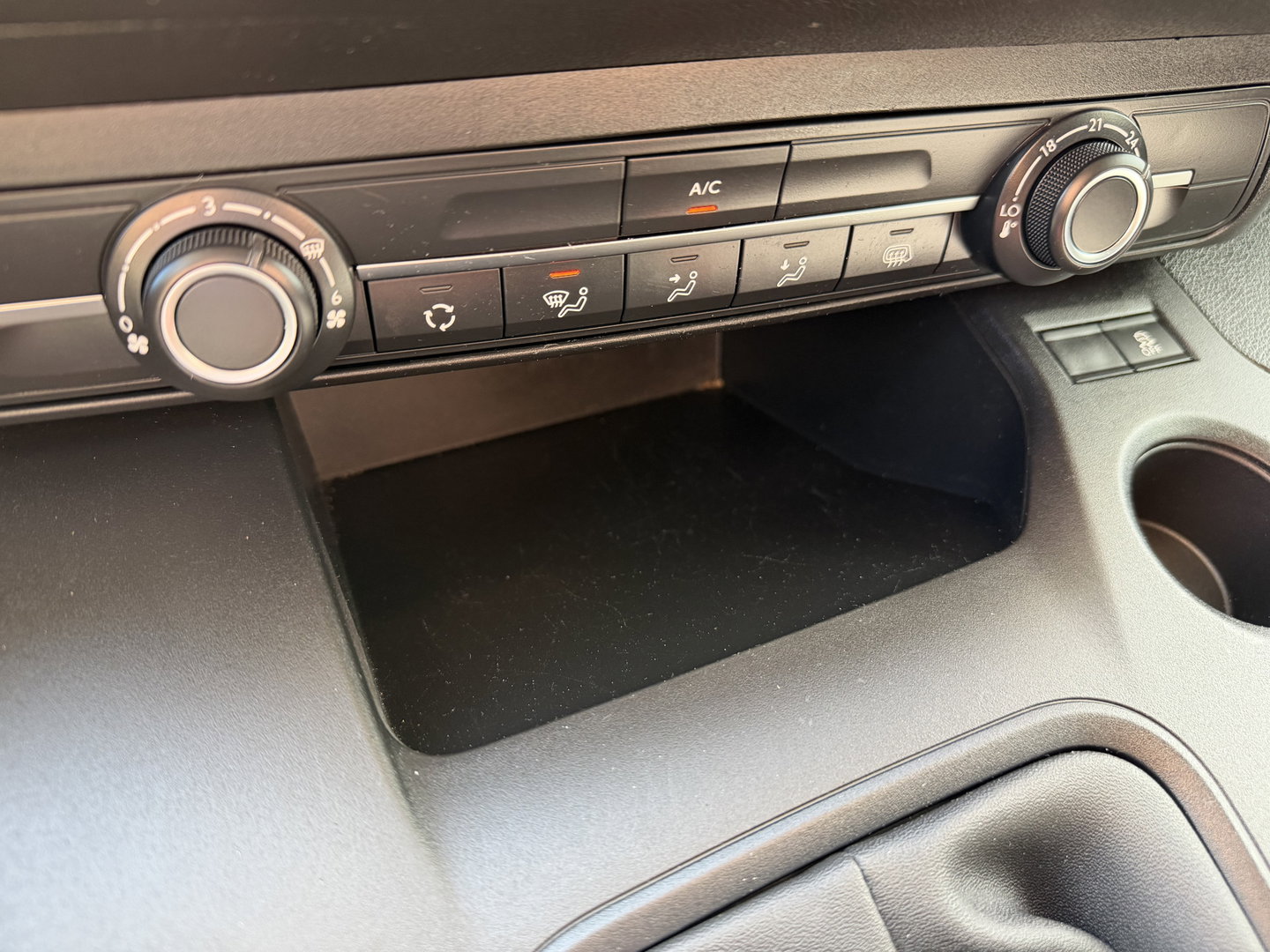 Opel Vivaro 2.0 CDTI L3H1 Edition / vaste prijs rijklaar € 11.950 ex btw / euro 6 / bpm vrij / lease vanaf € 201 / airco / cruise / navigatie / achteruit rijcamera / trekhaak / pdc