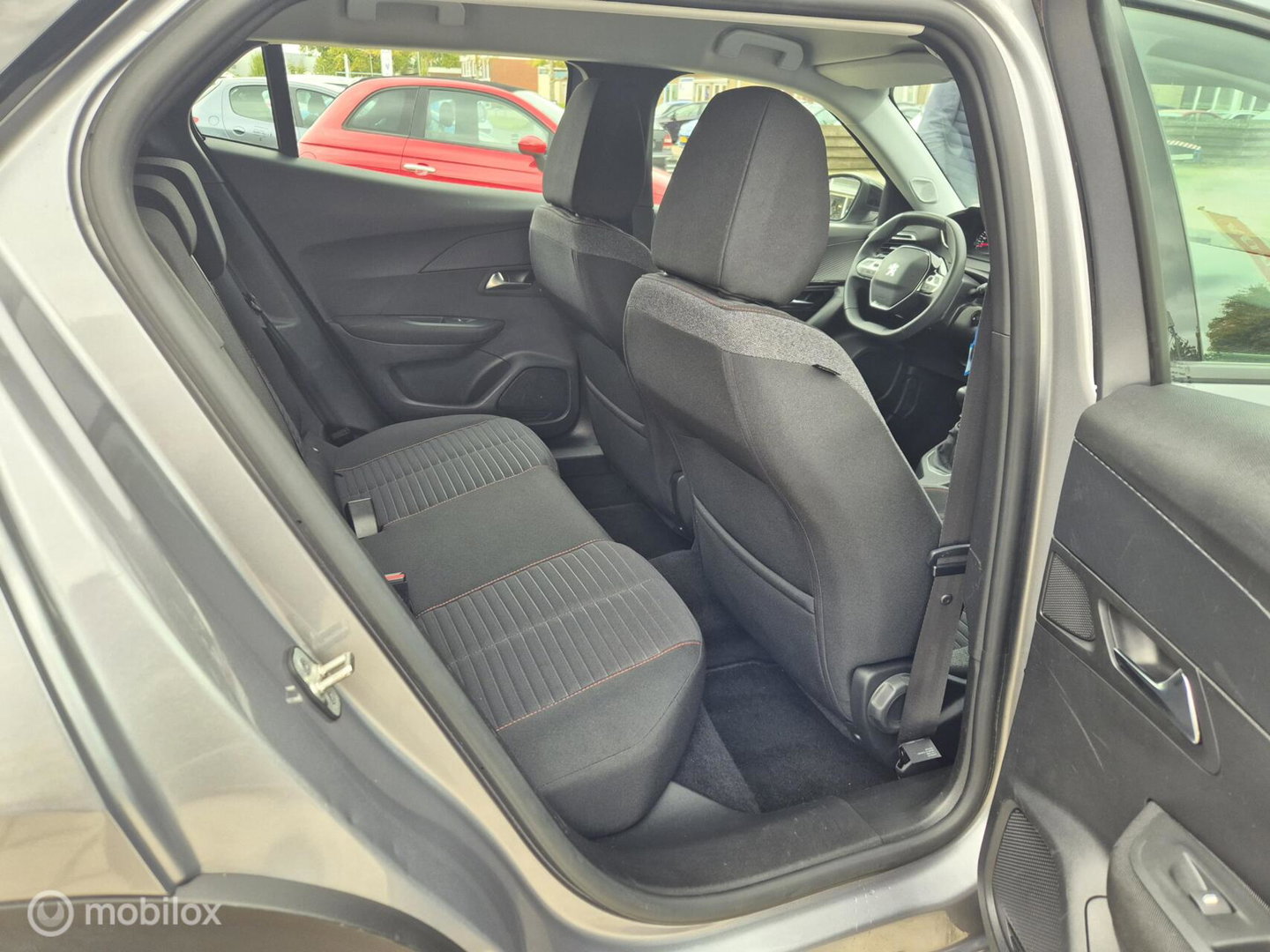 Peugeot 2008 1.2 PureTech (130 PK), Dealer onderhouden, NAP!