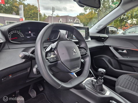 Peugeot 2008 1.2 PureTech (130 PK), Dealer onderhouden, NAP!