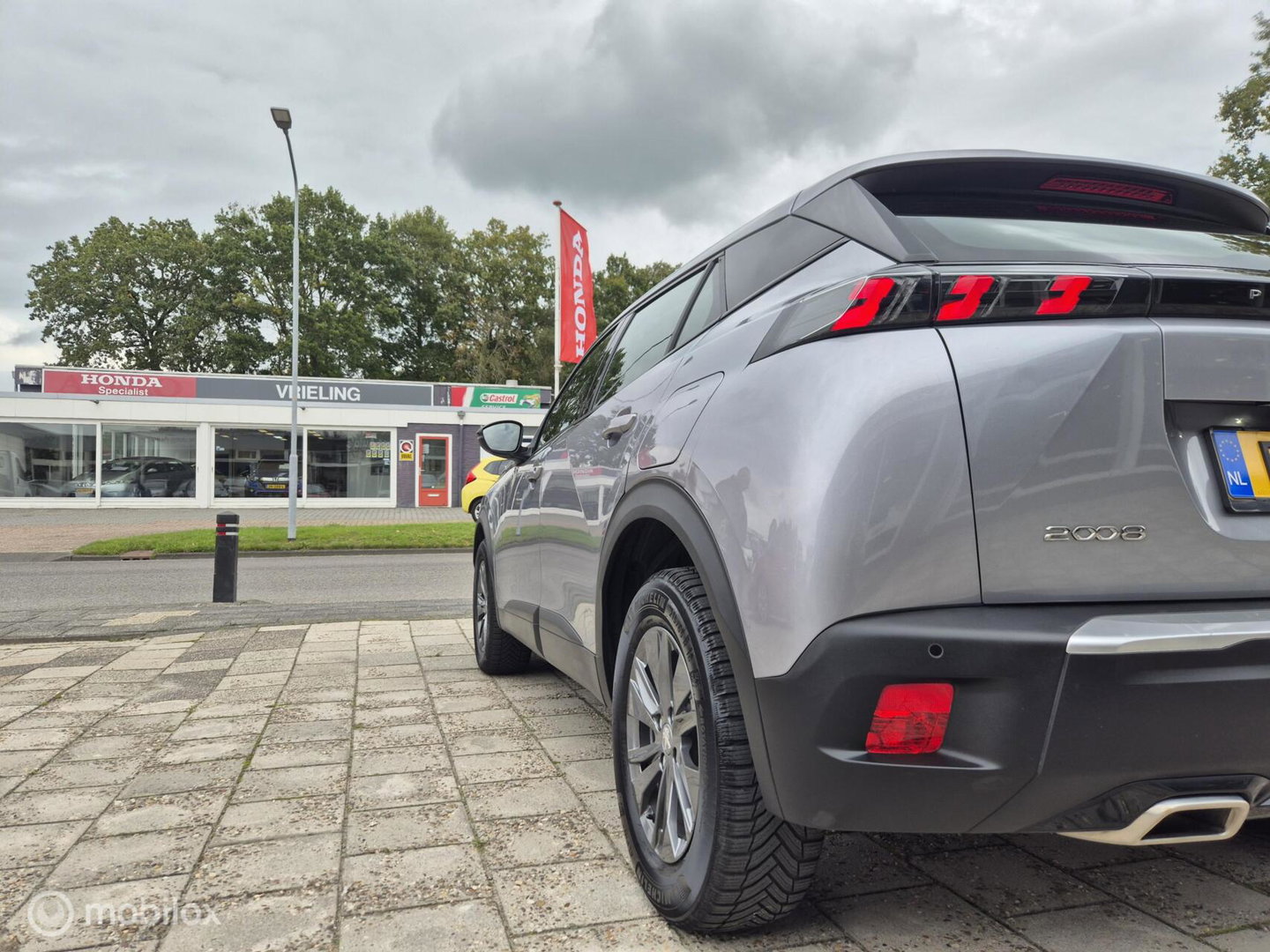 Peugeot 2008 1.2 PureTech (130 PK), Dealer onderhouden, NAP!