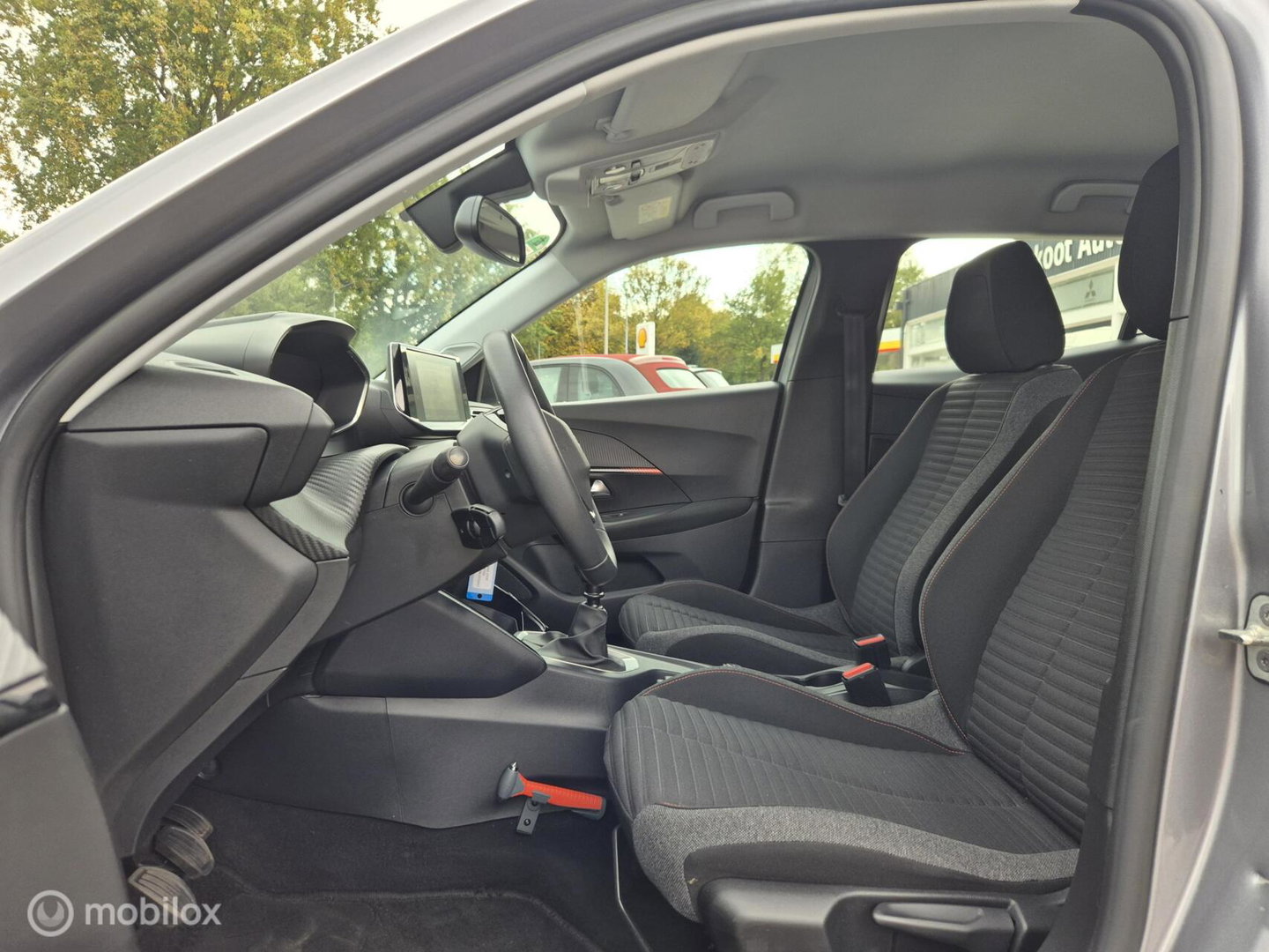 Peugeot 2008 1.2 PureTech (130 PK), Dealer onderhouden, NAP!