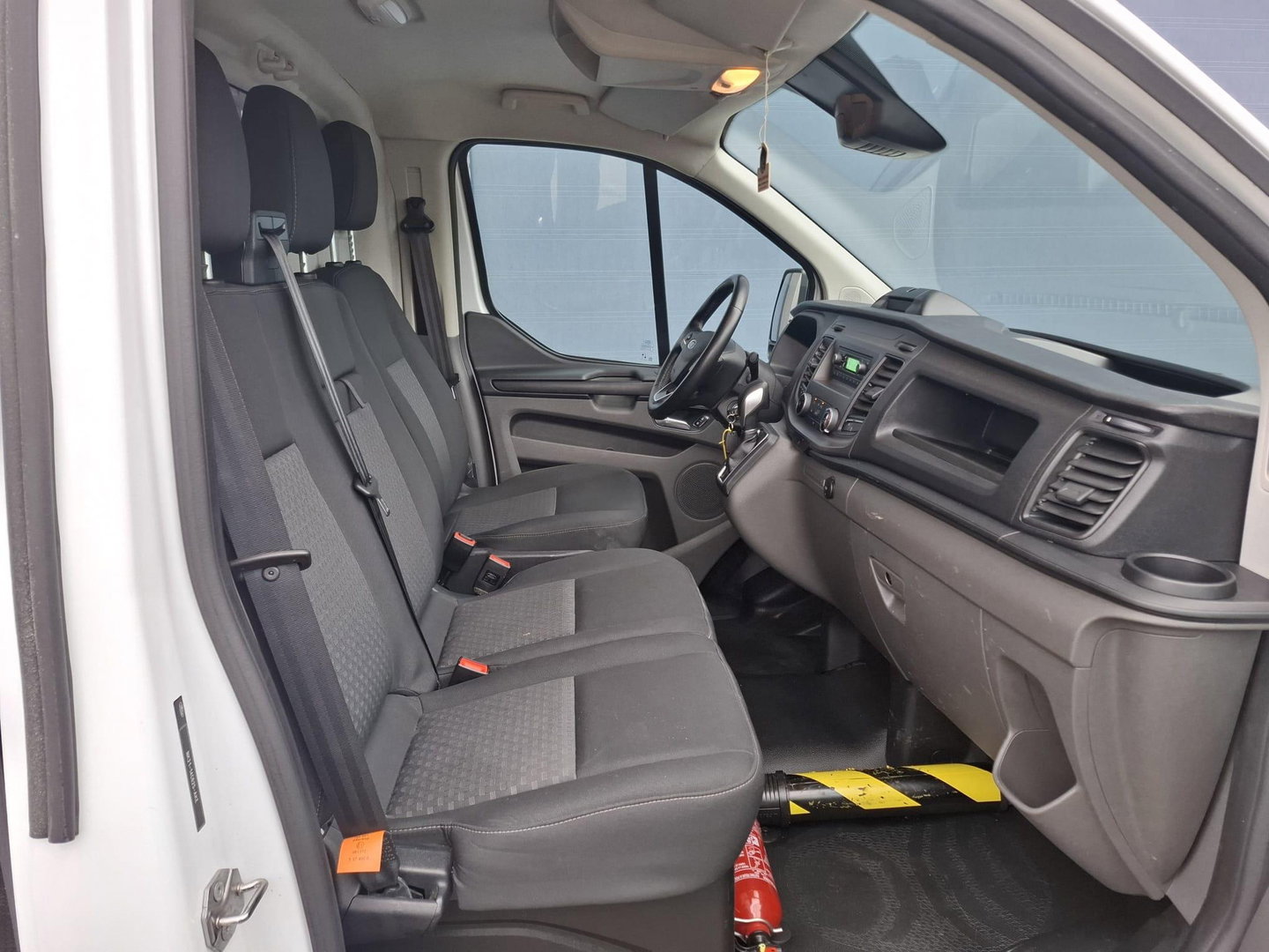 Ford Transit Custom 280 2.0 TDCI L2H1 Trend AIRCO / CRUISE CONTROLE / 3 ZITS / AUTOMAAT / EURO 6