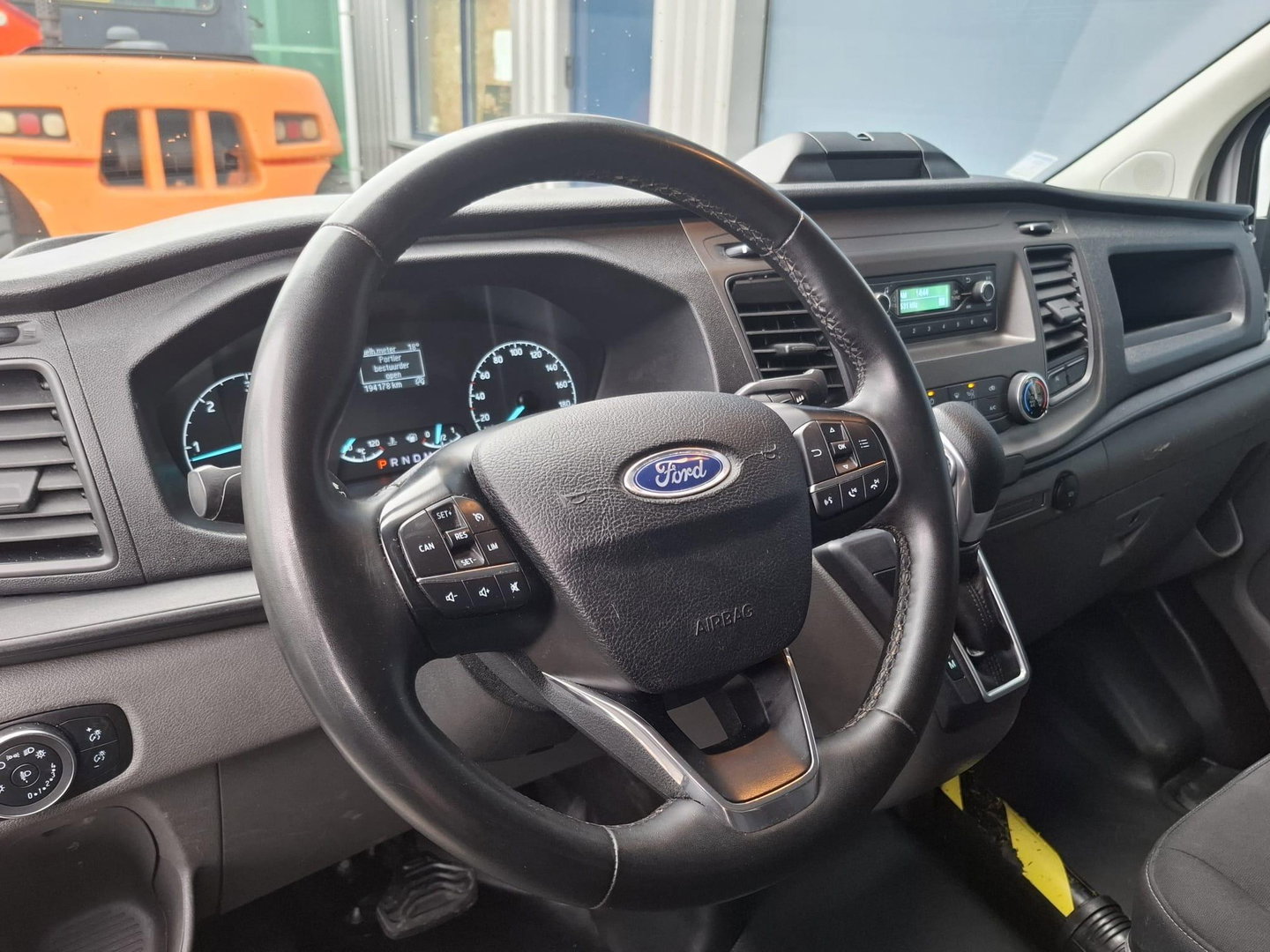 Ford Transit Custom 280 2.0 TDCI L2H1 Trend AIRCO / CRUISE CONTROLE / 3 ZITS / AUTOMAAT / EURO 6