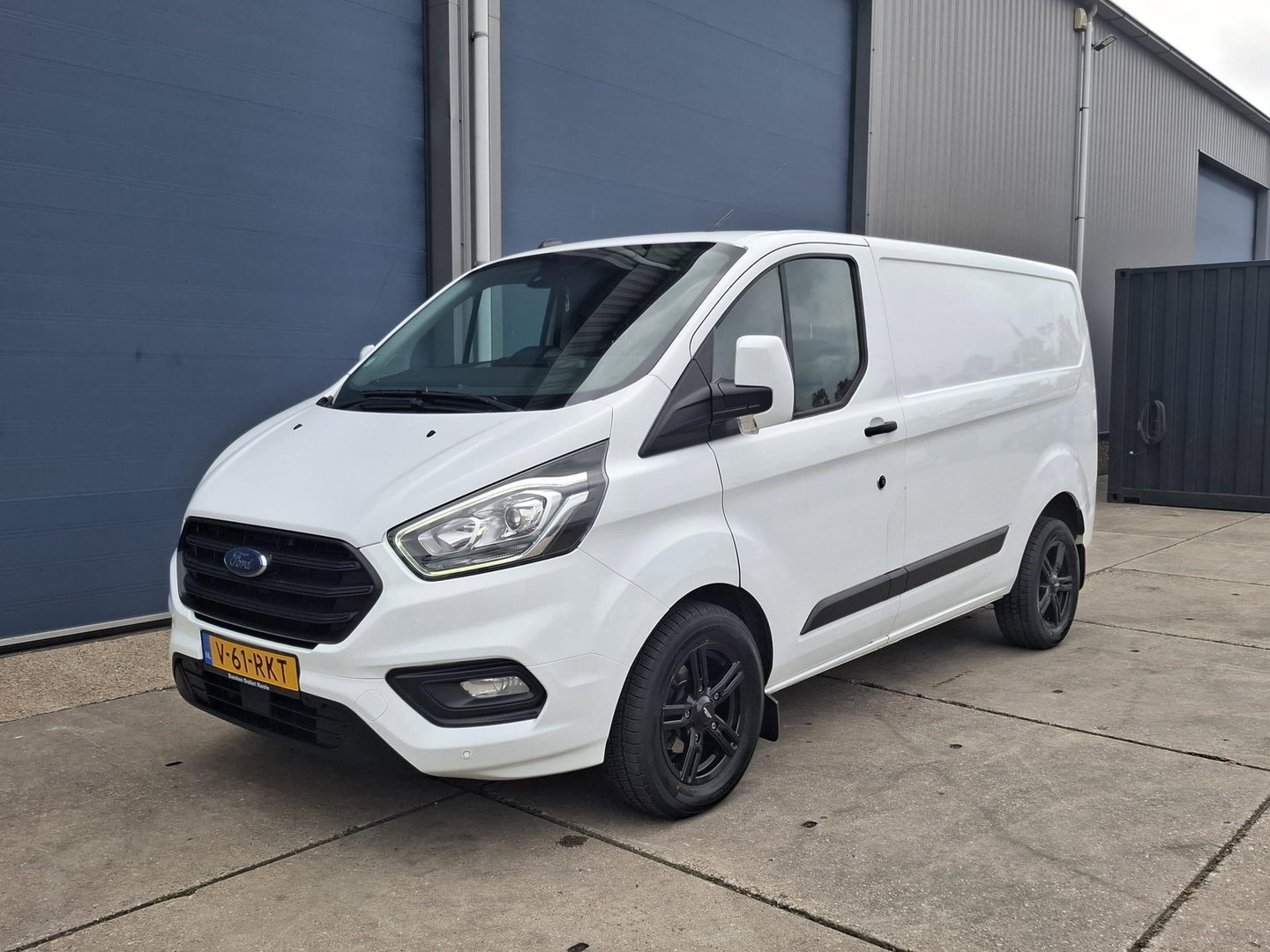 Ford Transit Custom 280 2.0 TDCI L2H1 Trend AIRCO / CRUISE CONTROLE / 3 ZITS / AUTOMAAT / EURO 6