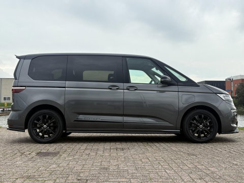 Volkswagen Multivan 1.5 eHybrid Bulli Edition 4Motion | PANO | BODYKIT | 7P | NIEUW | 4x4