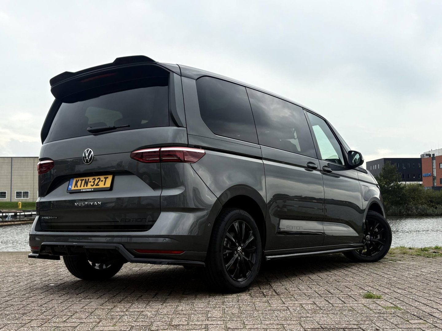 Volkswagen Multivan 1.5 eHybrid Bulli Edition 4Motion | PANO | BODYKIT | 7P | NIEUW | 4x4