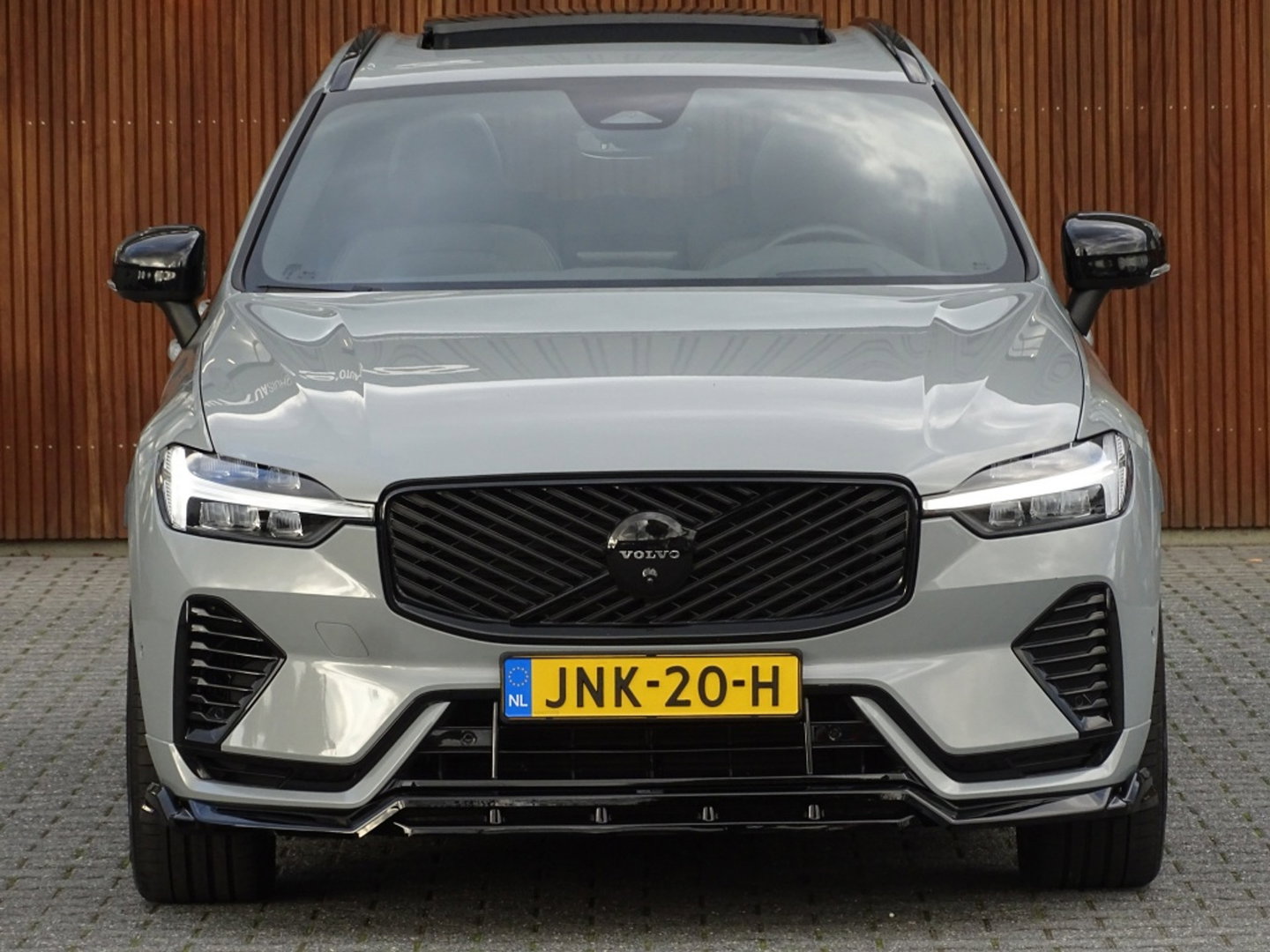 Volvo XC60 T6 357PK AWD / Heico Ed. / 2025 / Head-Up / pano / 360° / NAP