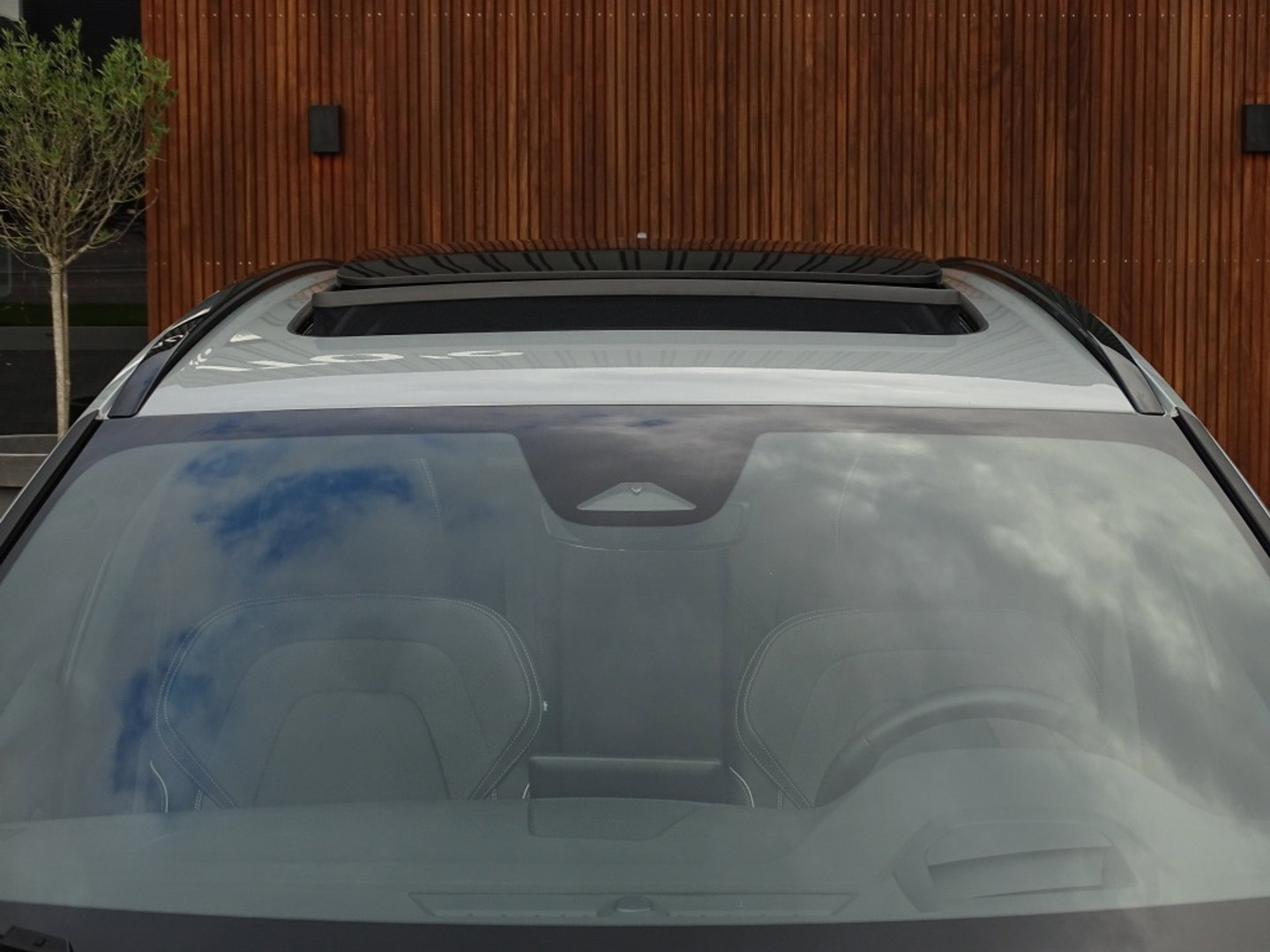 Volvo XC60 T6 357PK AWD / Heico Ed. / 2025 / Head-Up / pano / 360° / NAP