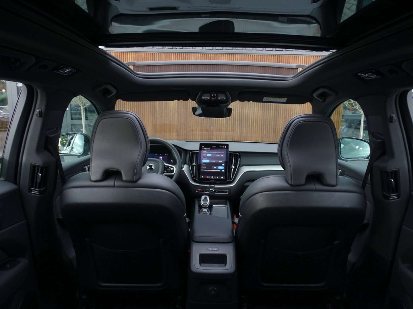 Volvo XC60 T6 357PK AWD / Heico Ed. / 2025 / Head-Up / pano / 360° / NAP
