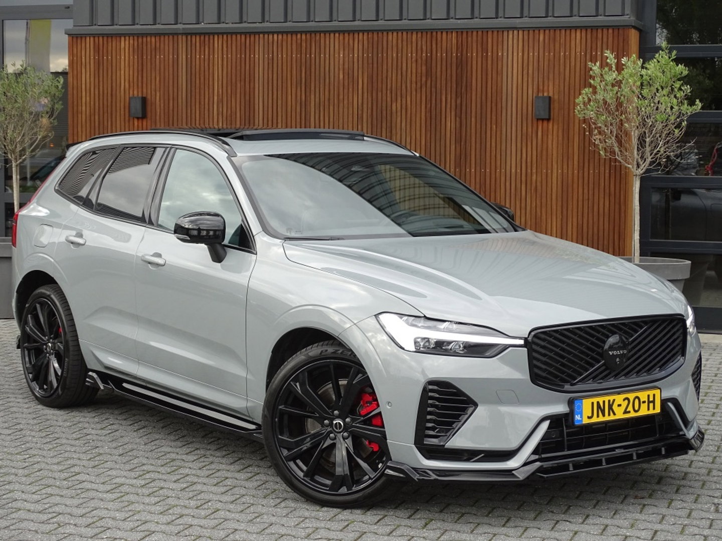Volvo XC60 T6 357PK AWD / Heico Ed. / 2025 / Head-Up / pano / 360° / NAP