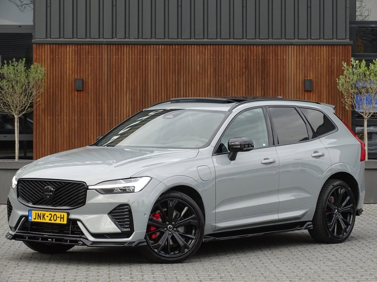 Volvo XC60 T6 357PK AWD / Heico Ed. / 2025 / Head-Up / pano / 360° / NAP