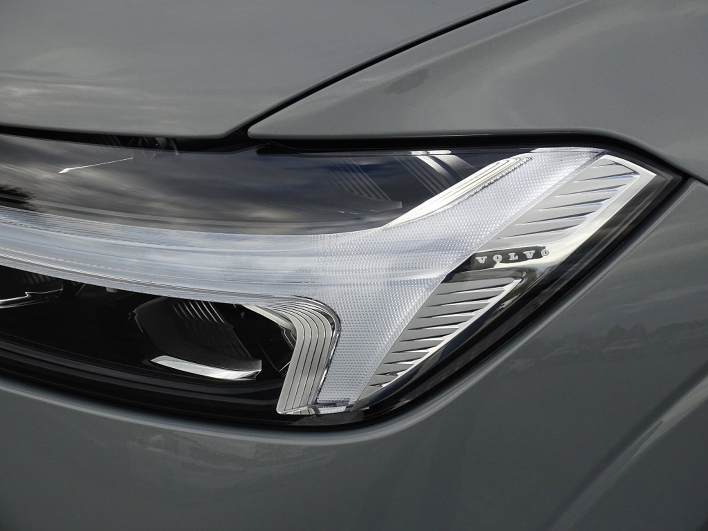 Volvo XC60 T6 357PK AWD / Heico Ed. / 2025 / Head-Up / pano / 360° / NAP