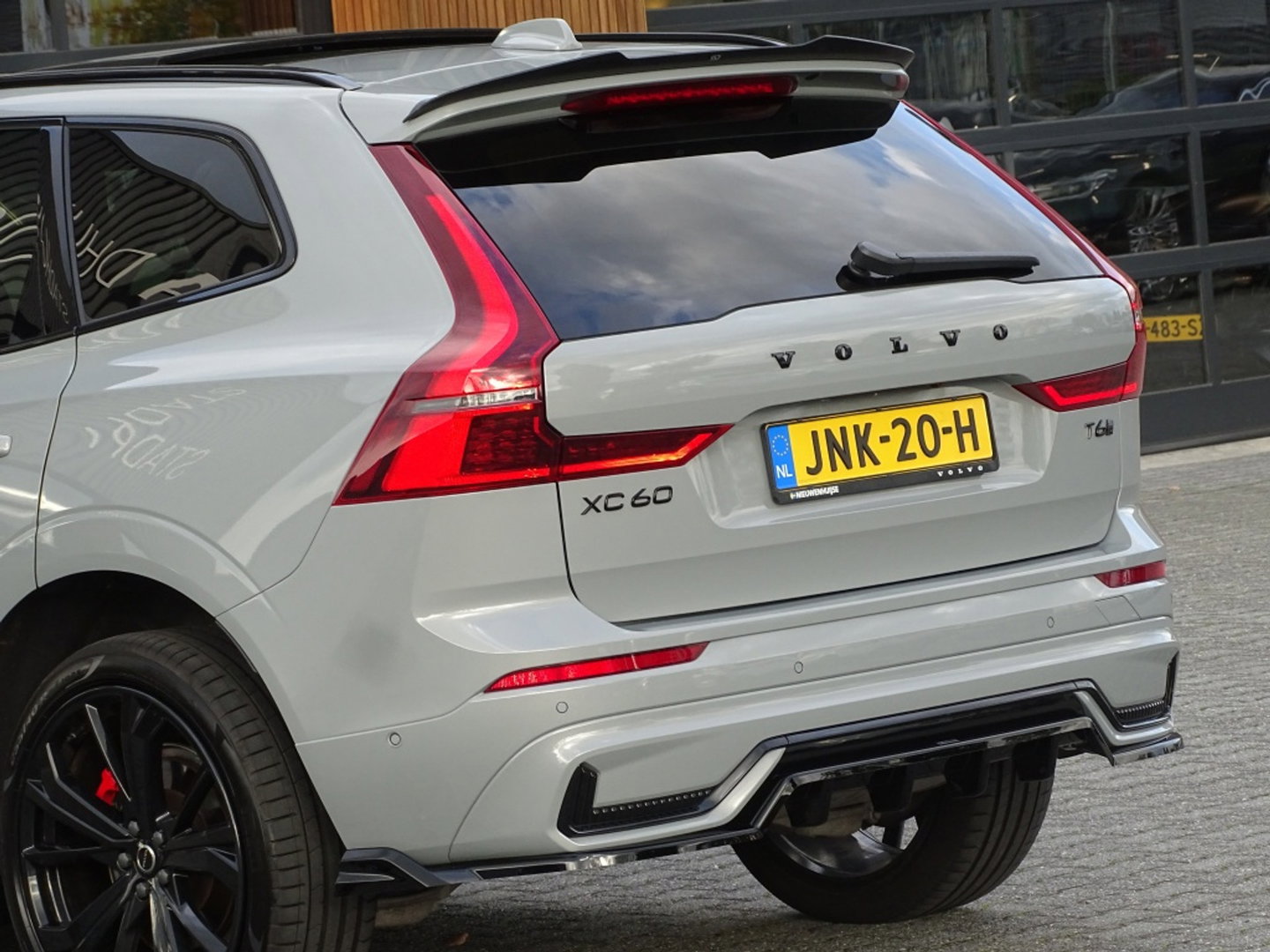 Volvo XC60 T6 357PK AWD / Heico Ed. / 2025 / Head-Up / pano / 360° / NAP