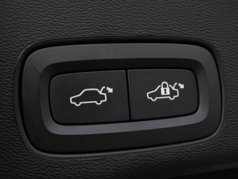 Volvo XC60 T6 357PK AWD / Heico Ed. / 2025 / Head-Up / pano / 360° / NAP