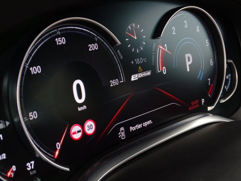 BMW 7 Serie 740e Lang 326PK / VIP / Bowers & Wilkins / Skylounge / *NAP*