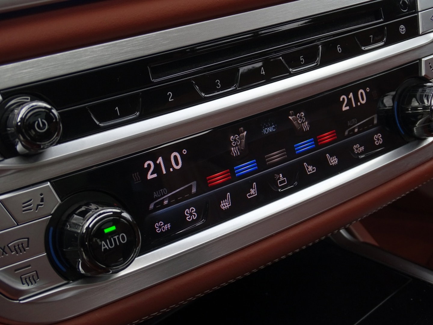 BMW 7 Serie 740e Lang 326PK / VIP / Bowers & Wilkins / Skylounge / *NAP*