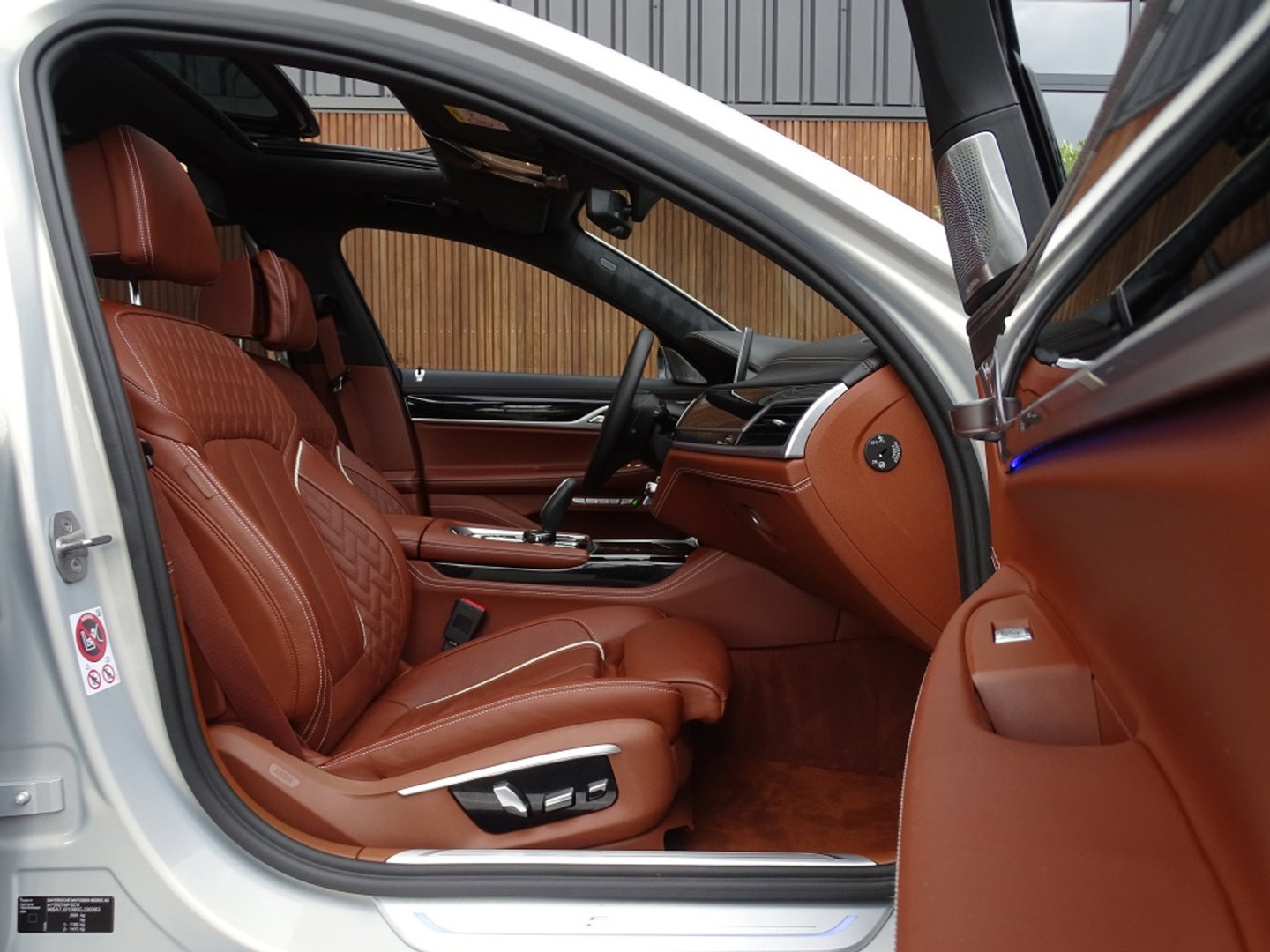 BMW 7 Serie 740e Lang 326PK / VIP / Bowers & Wilkins / Skylounge / *NAP*