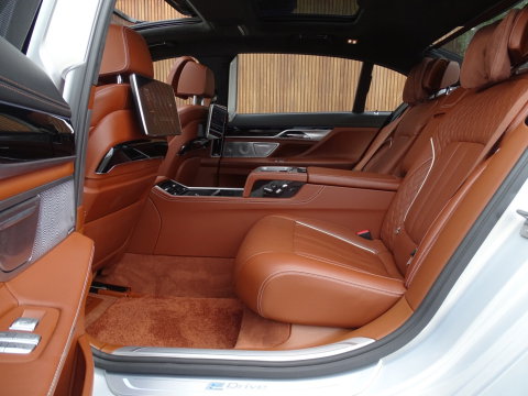 BMW 7 Serie 740e Lang 326PK / VIP / Bowers & Wilkins / Skylounge / *NAP*
