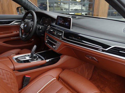 BMW 7 Serie 740e Lang 326PK / VIP / Bowers & Wilkins / Skylounge / *NAP*