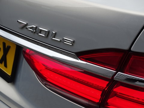 BMW 7 Serie 740e Lang 326PK / VIP / Bowers & Wilkins / Skylounge / *NAP*