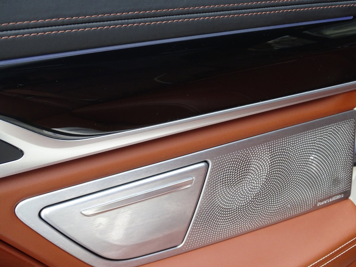 BMW 7 Serie 740e Lang 326PK / VIP / Bowers & Wilkins / Skylounge / *NAP*