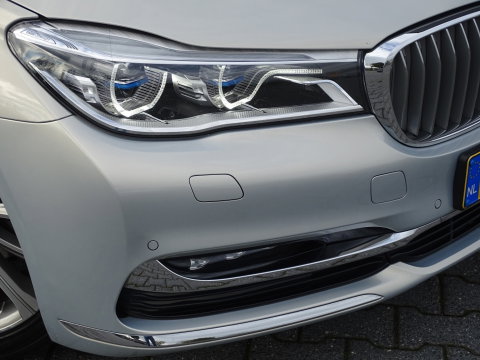 BMW 7 Serie 740e Lang 326PK / VIP / Bowers & Wilkins / Skylounge / *NAP*