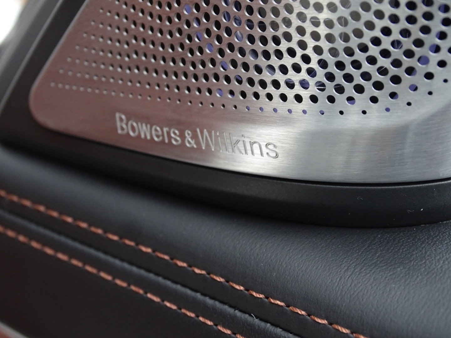 BMW 7 Serie 740e Lang 326PK / VIP / Bowers & Wilkins / Skylounge / *NAP*