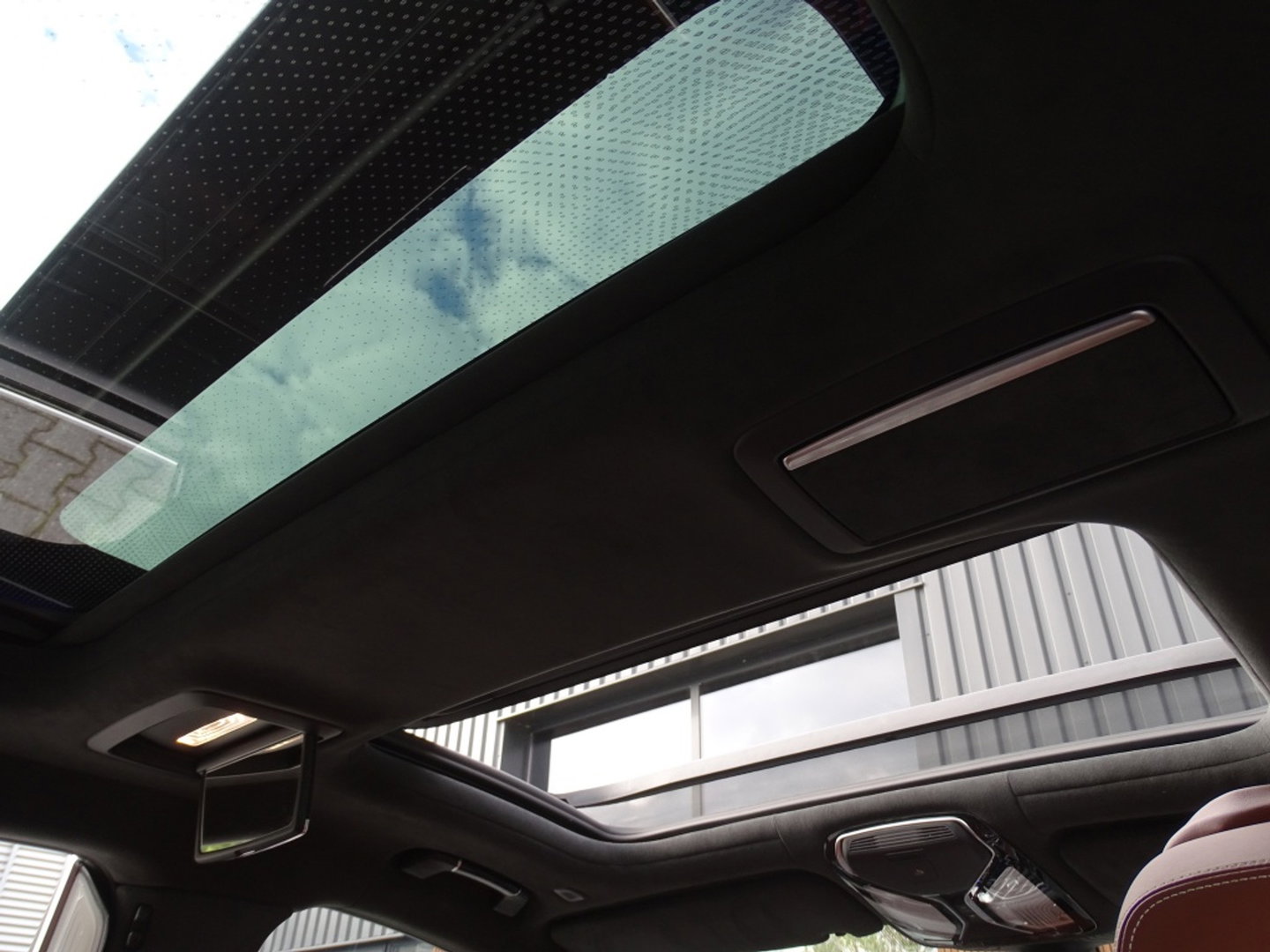 BMW 7 Serie 740e Lang 326PK / VIP / Bowers & Wilkins / Skylounge / *NAP*
