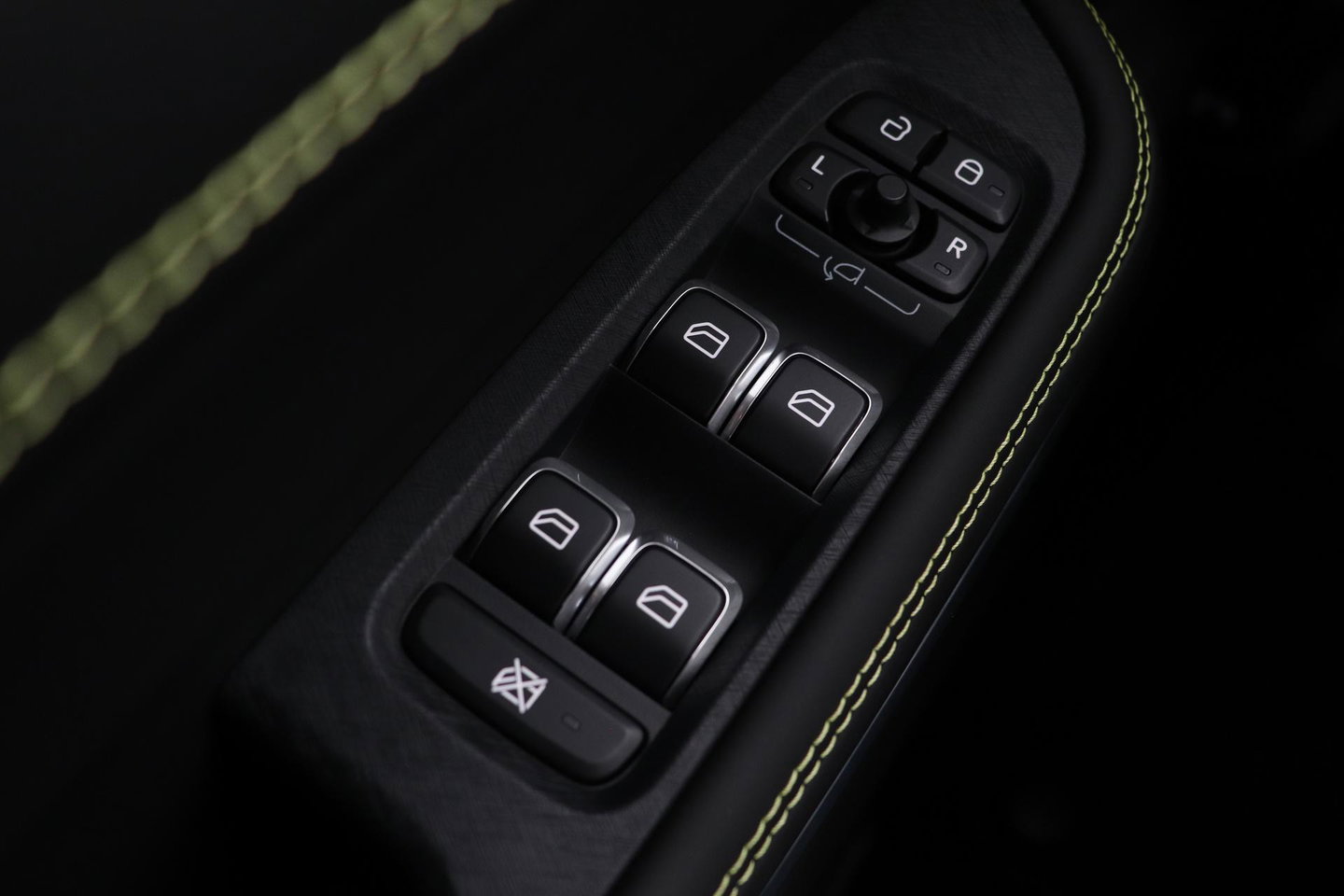 Lynk & Co 01 Lynk&co 1.5 Core | ACC | Camera | Carplay | 19 inch | LED | Draadloos opladen