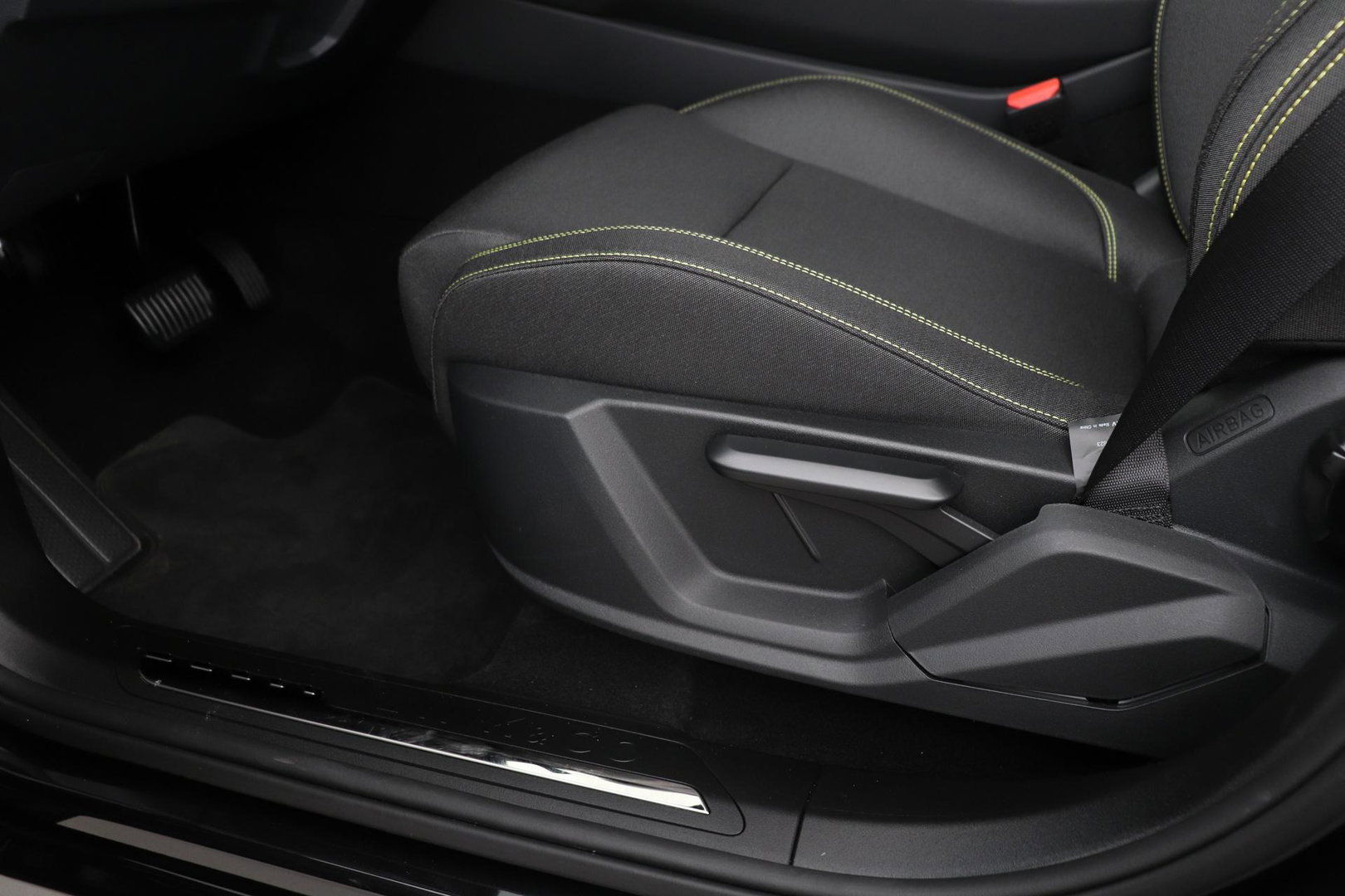 Lynk & Co 01 Lynk&co 1.5 Core | ACC | Camera | Carplay | 19 inch | LED | Draadloos opladen