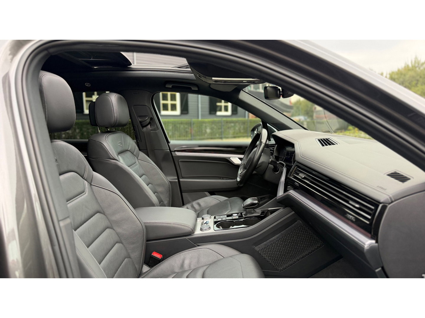 Volkswagen Touareg 3.0 TSi eHybrid 4MOTION R-Line Panoramadak leer Camera Electr.Trekhaak