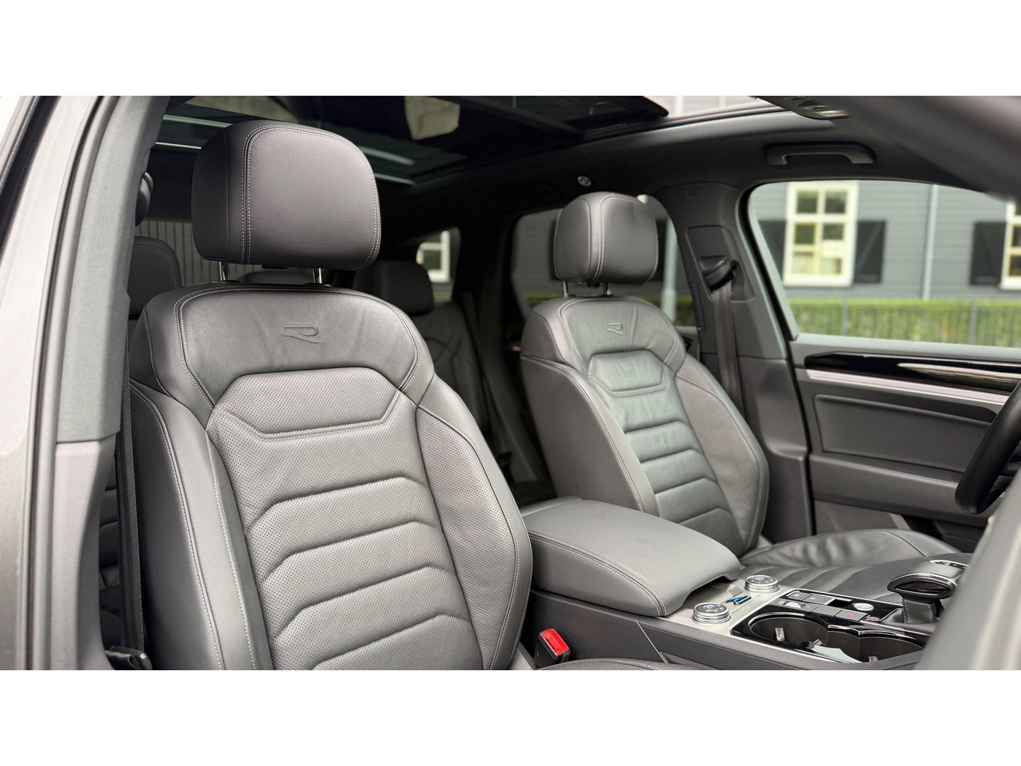 Volkswagen Touareg 3.0 TSi eHybrid 4MOTION R-Line Panoramadak leer Camera Electr.Trekhaak