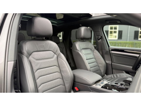 Volkswagen Touareg 3.0 TSi eHybrid 4MOTION R-Line Panoramadak leer Camera Electr.Trekhaak
